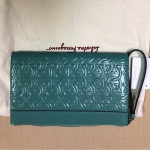 Women pouch Salvatore women